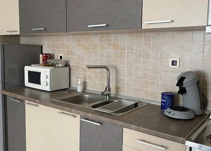 아파트 Modern Hideaway