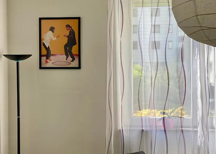 아파트 Modern Hideaway